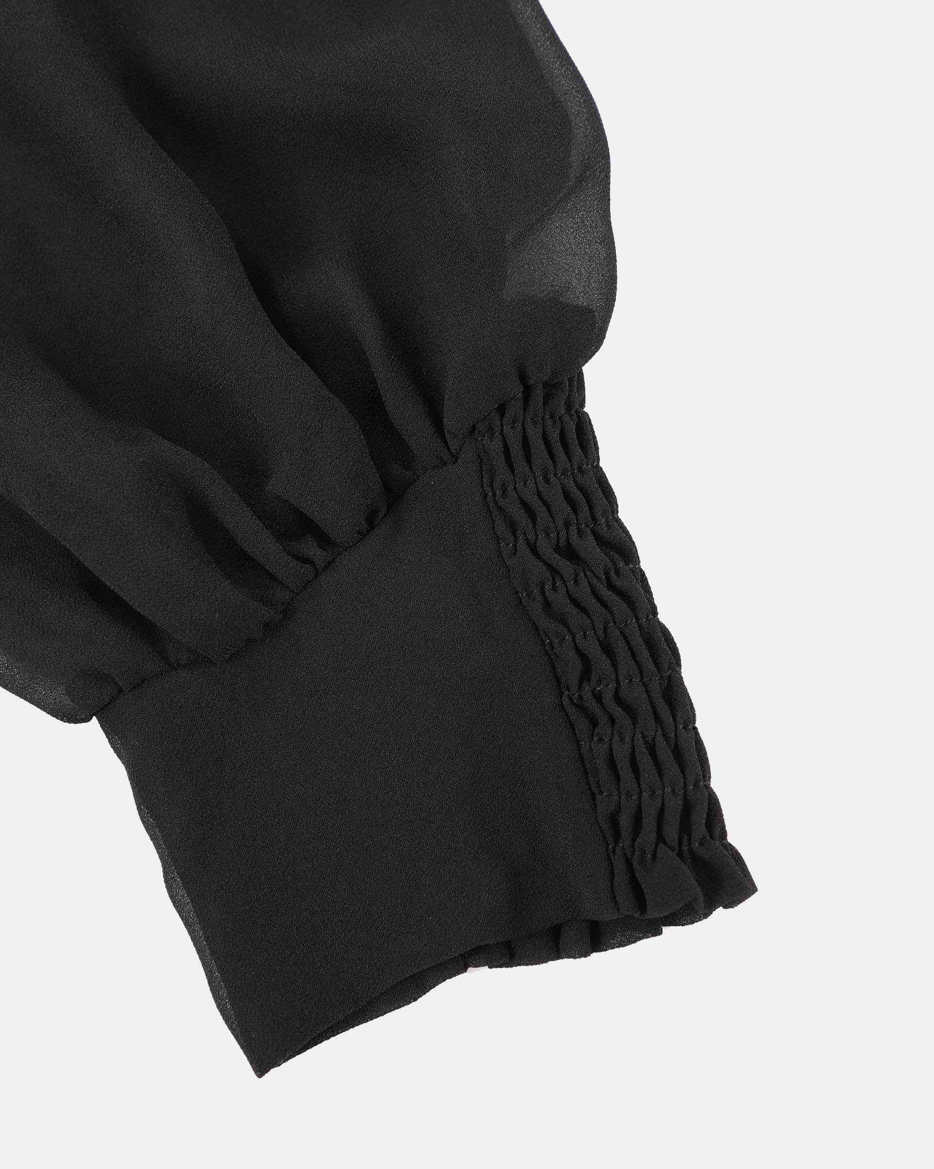 Elegant & Versatile Cropped Top