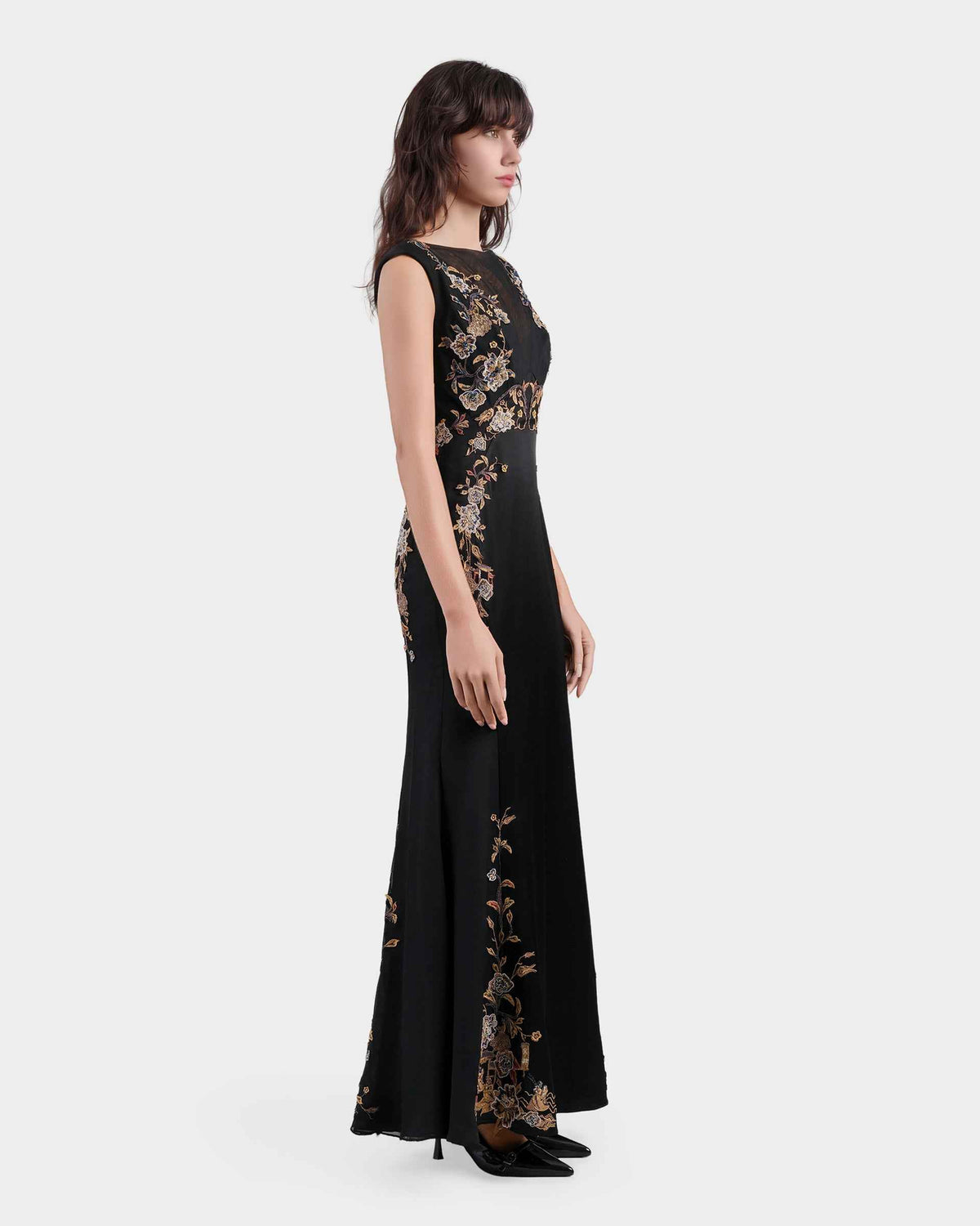 Customize:Embroidered High-Waist Gown